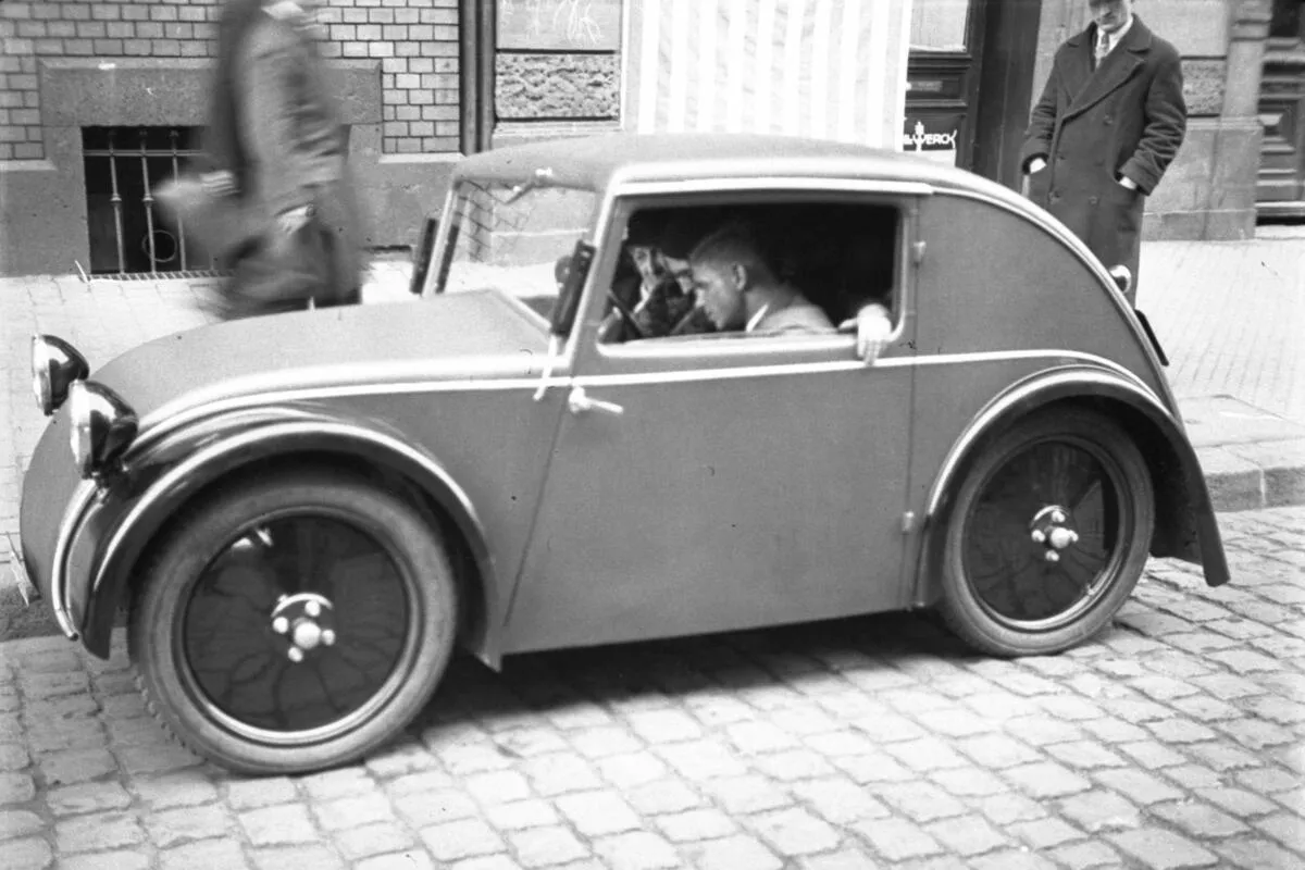 The Standard Superior after its introduction at the Berlin motor show, 1933