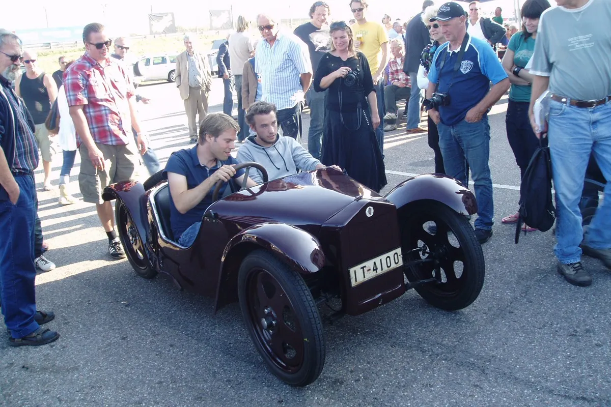 Paul Schilperoord and Lorenz Schmid in the 1931 Maikäfer prototype at Zandvoort, 2009